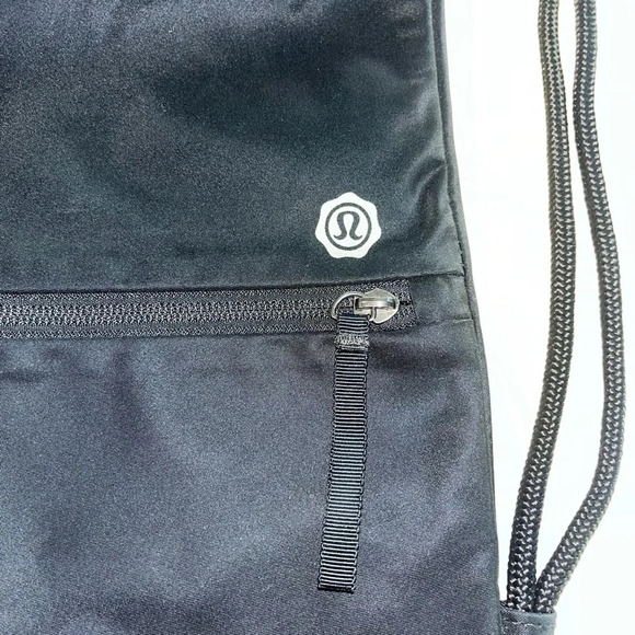 lululemon Seawheeze 2018 Black nylon Drawstring back pack Bag - Picture 2 of 7